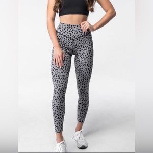 The Ascend Pant - Balance Athletica Vitality - snow leopard